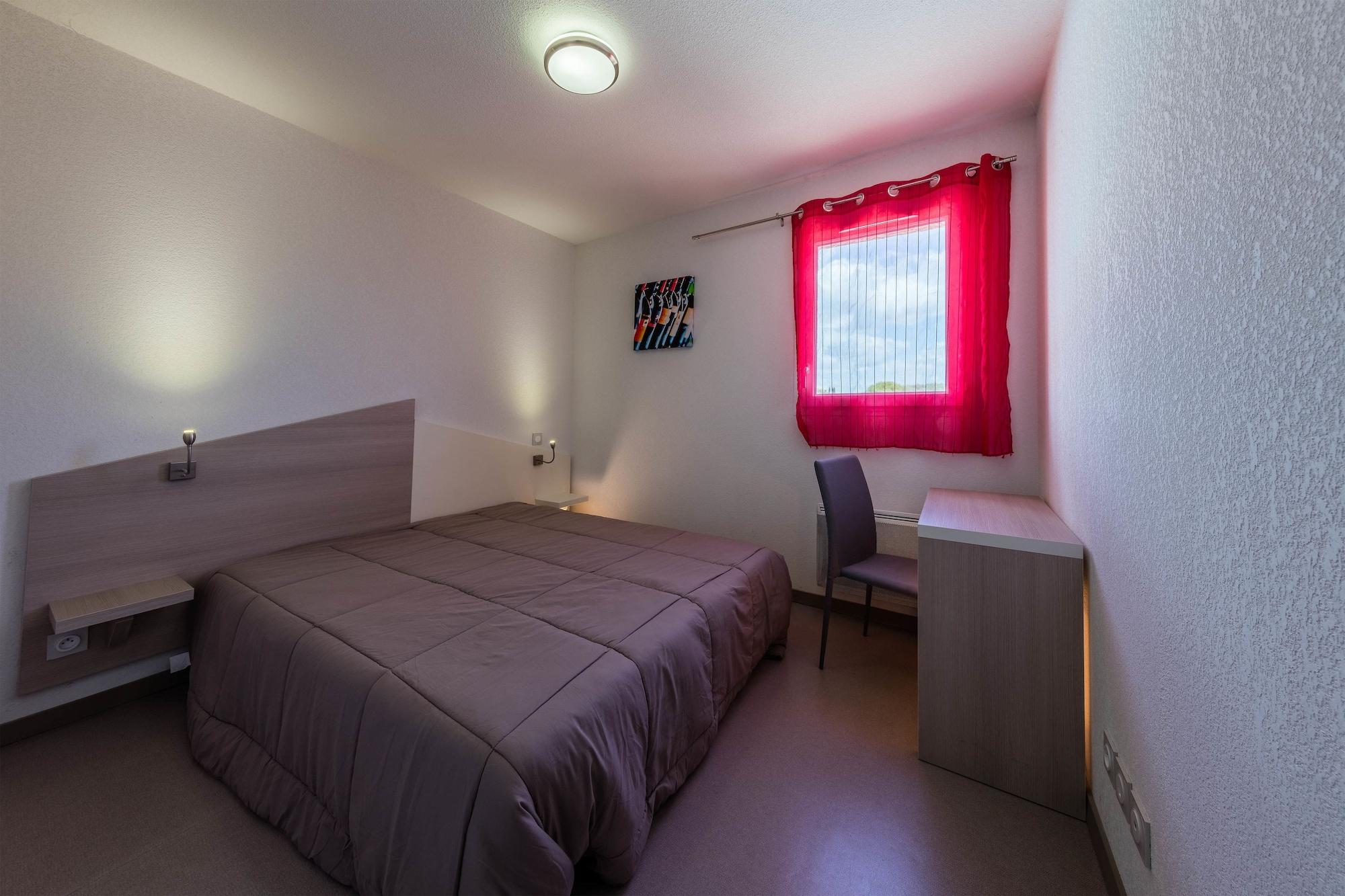 Terres De France - Le Domaine De Bacchus Hotel Saint-Christol  ภายนอก รูปภาพ