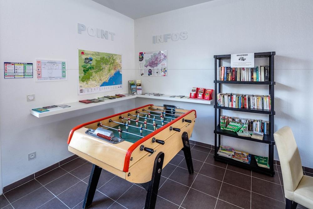 Terres De France - Le Domaine De Bacchus Hotel Saint-Christol  ภายนอก รูปภาพ