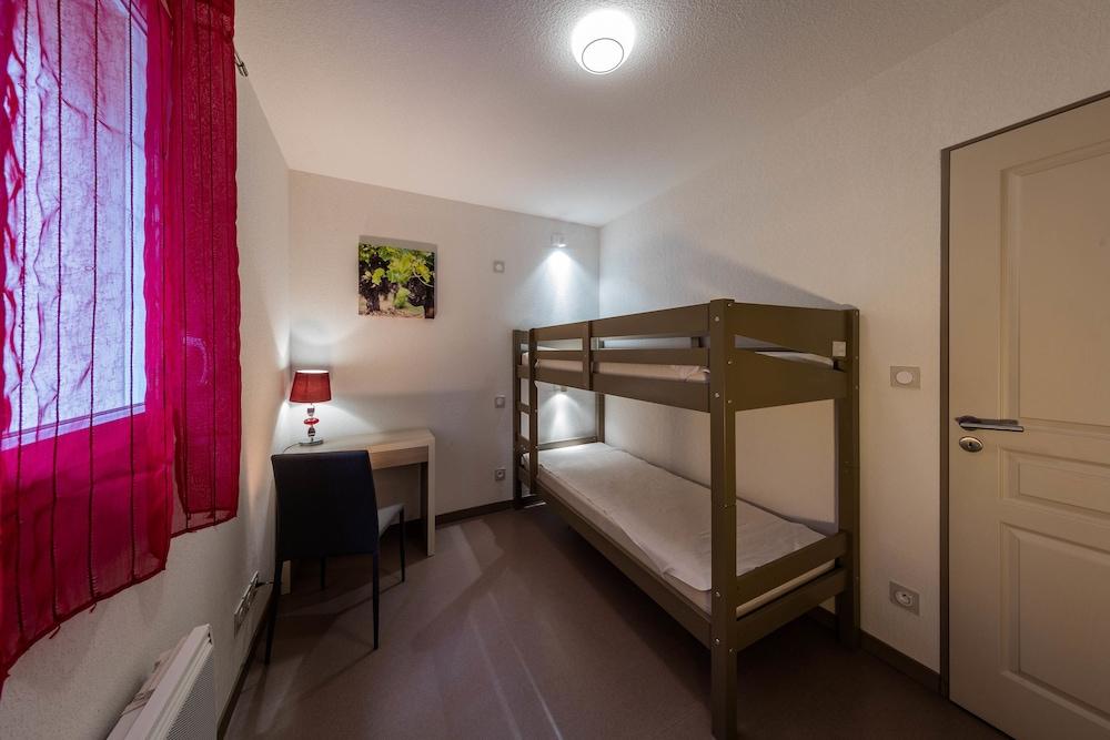 Terres De France - Le Domaine De Bacchus Hotel Saint-Christol  ภายนอก รูปภาพ