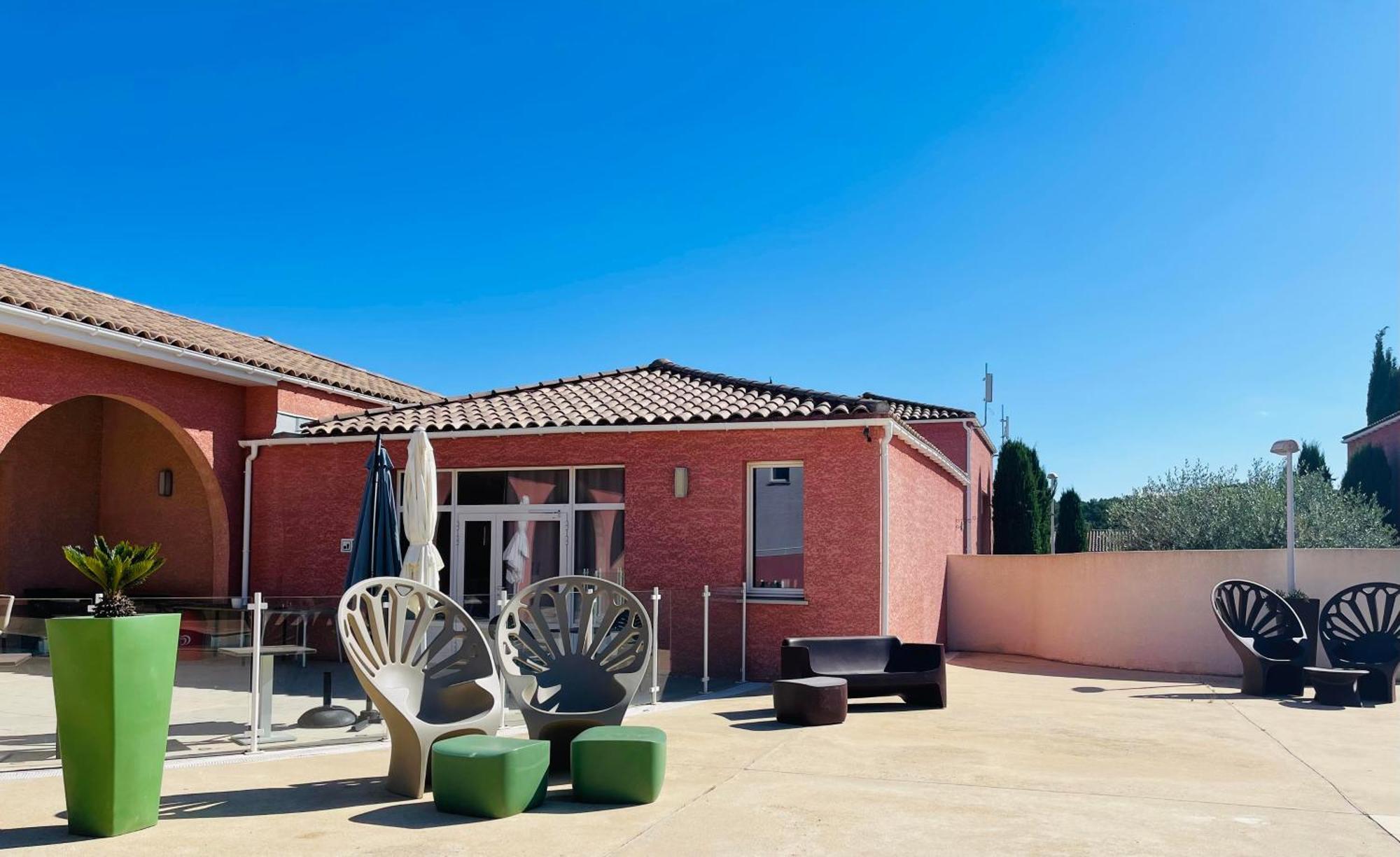 Terres De France - Le Domaine De Bacchus Hotel Saint-Christol  ภายนอก รูปภาพ