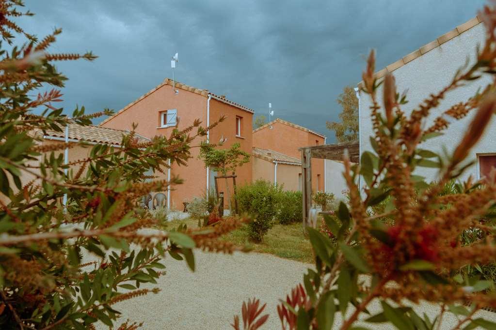 Terres De France - Le Domaine De Bacchus Hotel Saint-Christol  ภายนอก รูปภาพ